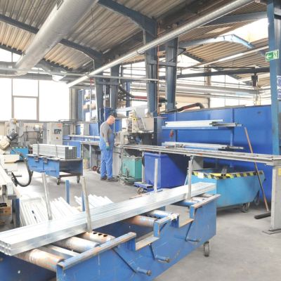 produktion_mechanik_Quadratrohr_weda