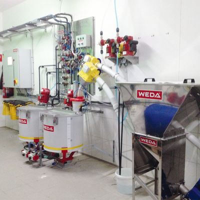 Flüssigfütterung_Nutrix_2Anmischbehälter_FutterdosiererFD_WEDA_Galerie